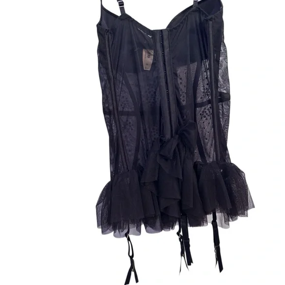 Victoria's Secret Black Lace Chemise with Sweetheart Neckline - Picture 2 of 4